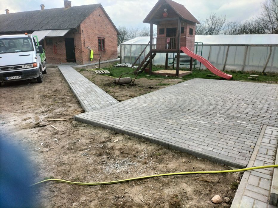 Usługi minikoparką/układanie kostki/montaż ogrodzeń