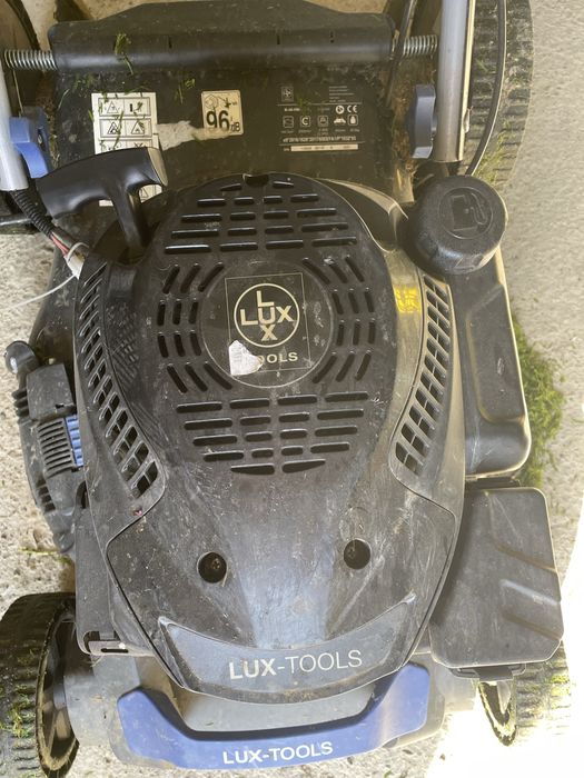 Газонокосарка бензинова