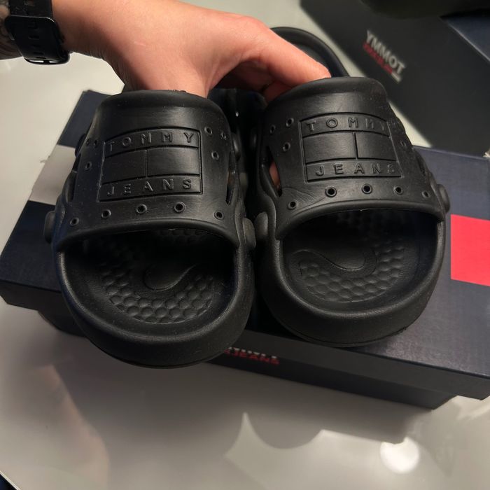 Klapki Tommy Hilfiger 36 czarne