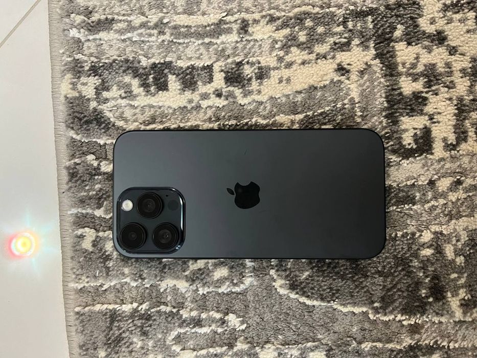 Продам айфон 16 Pro max