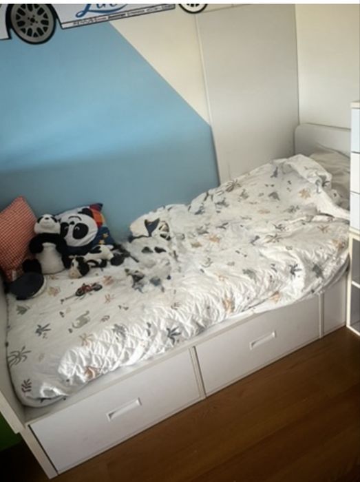 Cama de solteiro com 3 gavetas