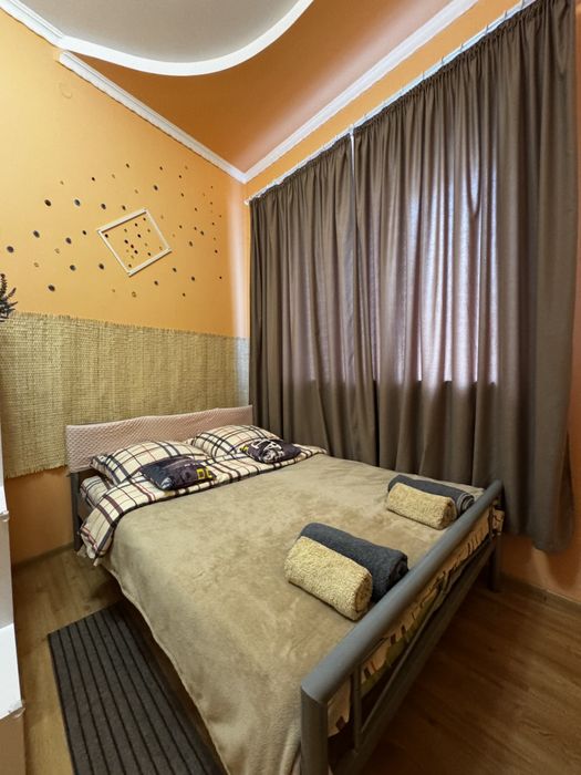 Будинок- квартира  подобово.  Берегове Центр Вільно з 30.01