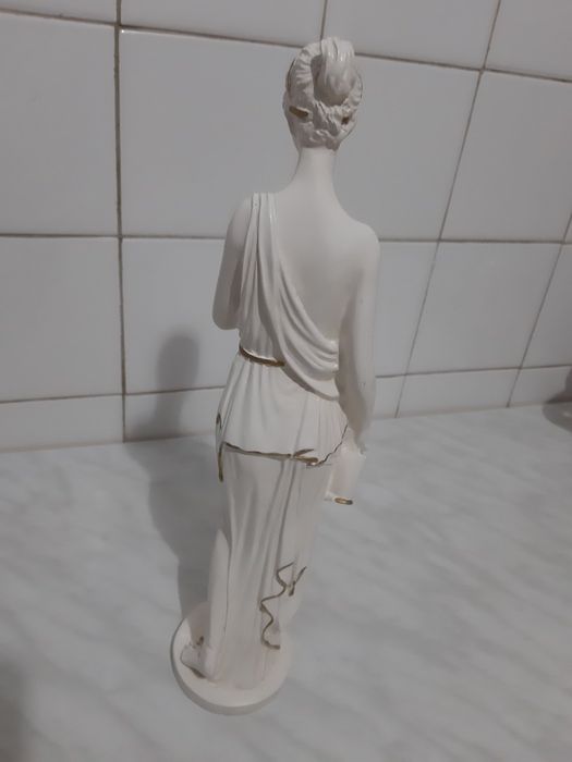 Продам статуэтку