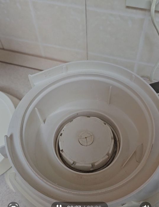 Соковитискач Moulinex BKA 14H