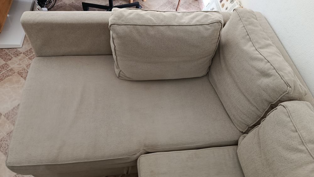 Sofá de canto com cama e baú