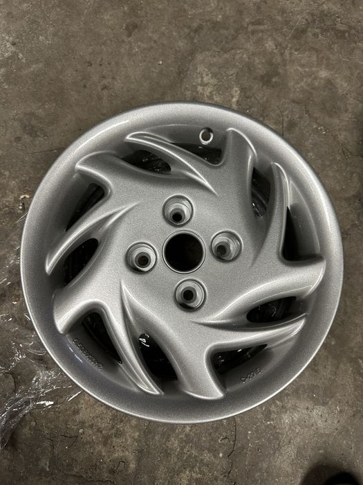 Felgi aluminiowe Fiat Seicento Sporting -po pełnej renowacji.