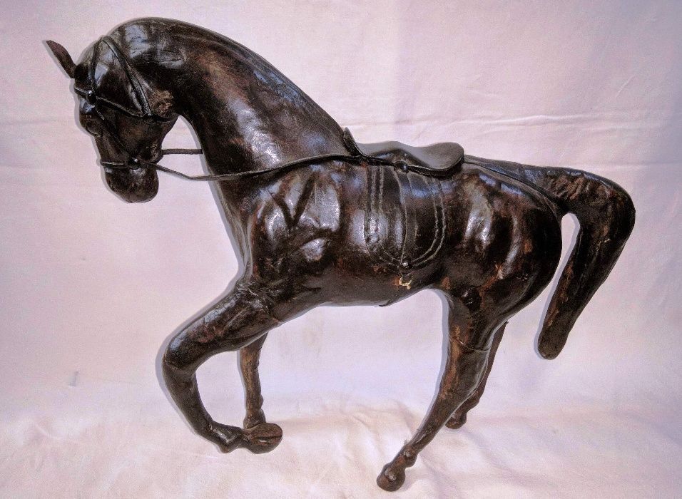 Escultura Cavalo Couro 2