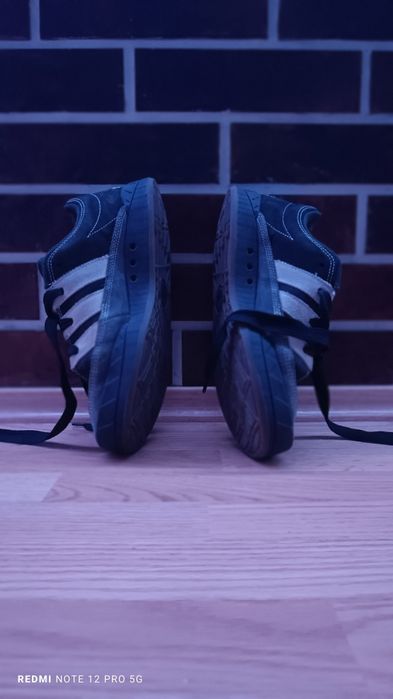 Buty Adidas  (UŻYWANE)