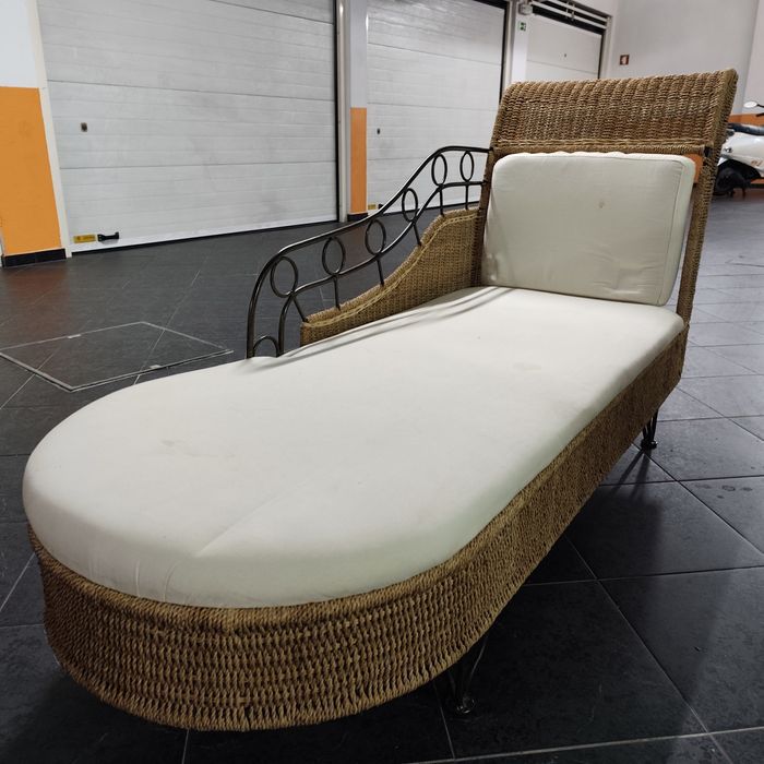 Espreguiçadeira chezlong  chair e estante em ferro e verga
