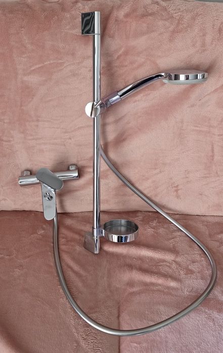 Zestaw natryskowy Hansgrohe + bateria wannowa