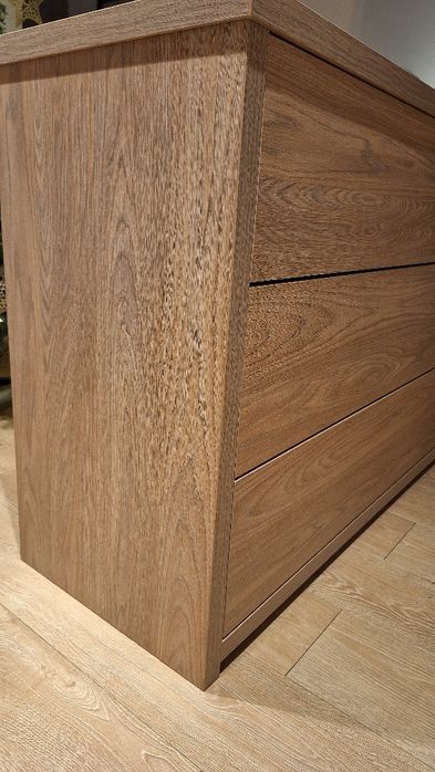 Sprzedam komodę o wymiarach 86x46x111