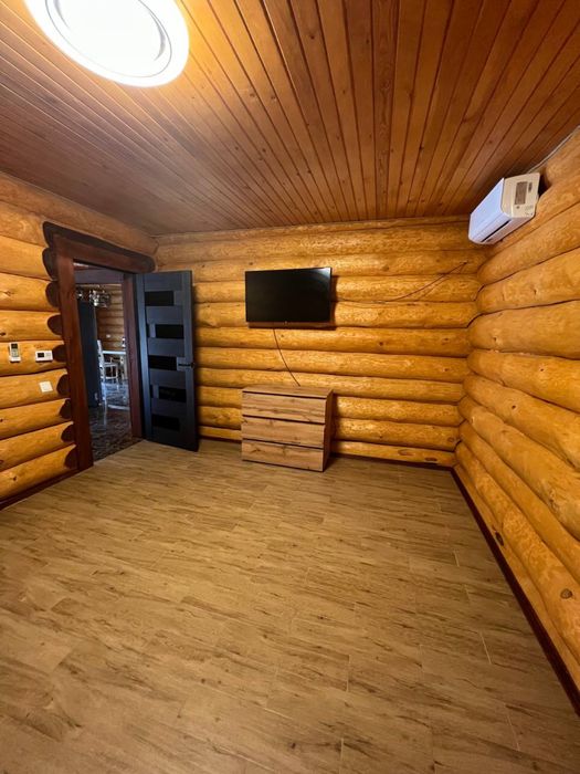 101/1 Дом со сруба с бассейном и баней