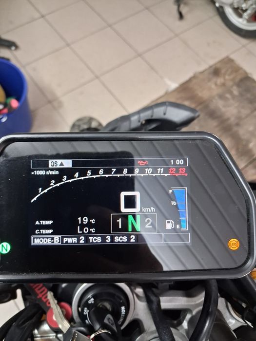 Yamaha MT10 zegar