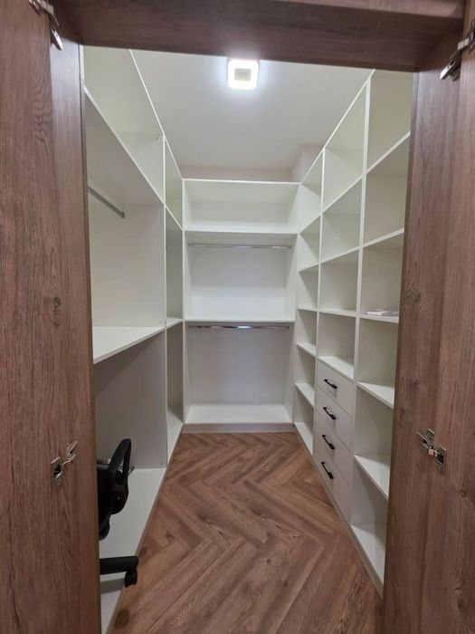 Оренда 2-кімнатної квартири в новобудові з паркомісцем