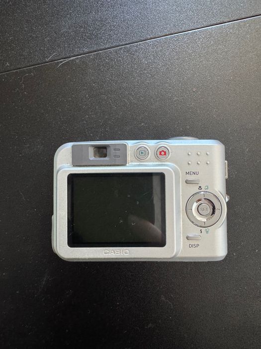 Цифровий фотоапарат Casio