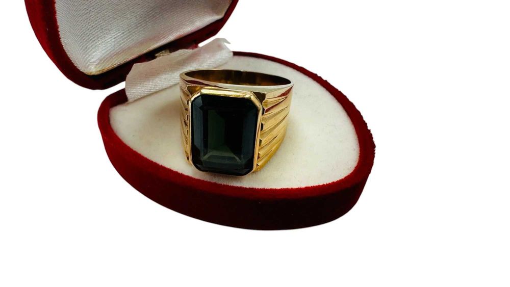 Złoty sygnet szmaragd syntetyczny próba 585 r.26 14,23g