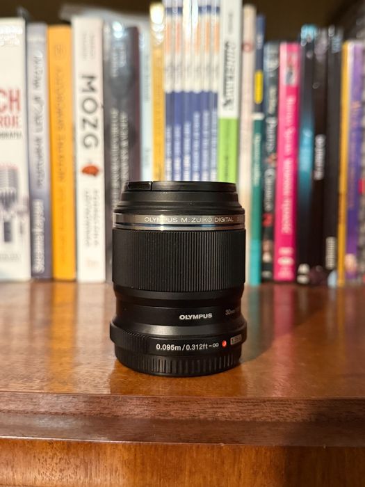 Obiektyw Olympus 30mm f.3.5 macro ( do mikro4/3, m4/3)