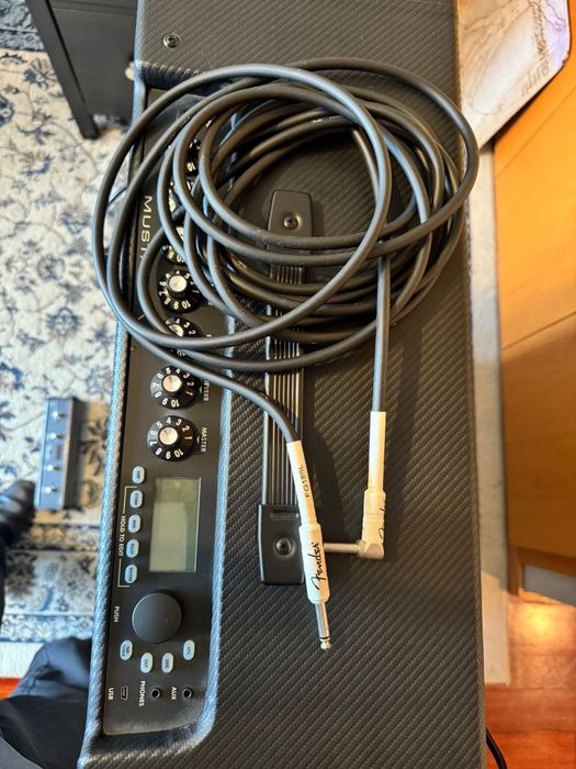 Fender Mustang V Head + Coluna 4x12 + Footswitch Original
