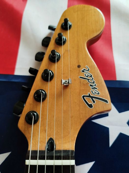 Fender Tom DeLonge Starcaster