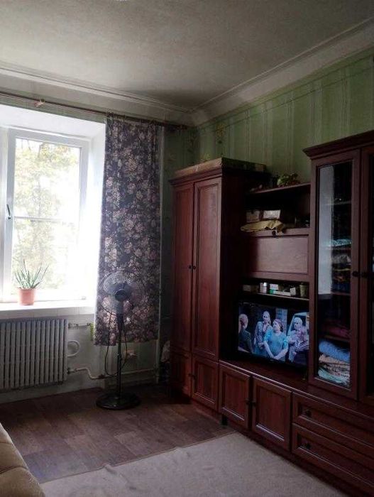 Продам простору кімнату в «сталінці» у центрі ХТЗ