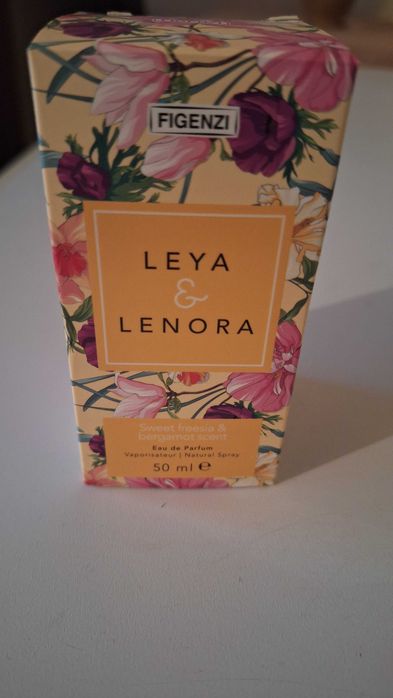 Perfume Leya & Lenora