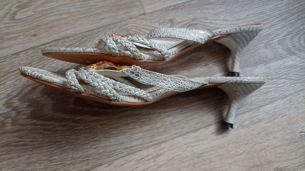 Klapki 40 na obcasie