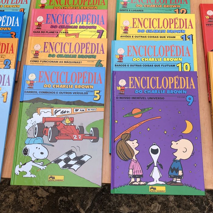 Enciclopédia e dicionários completas de Charlie Brown, cada 3 euros