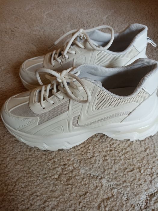 Adidasy białe nowe r 41 eleganckie