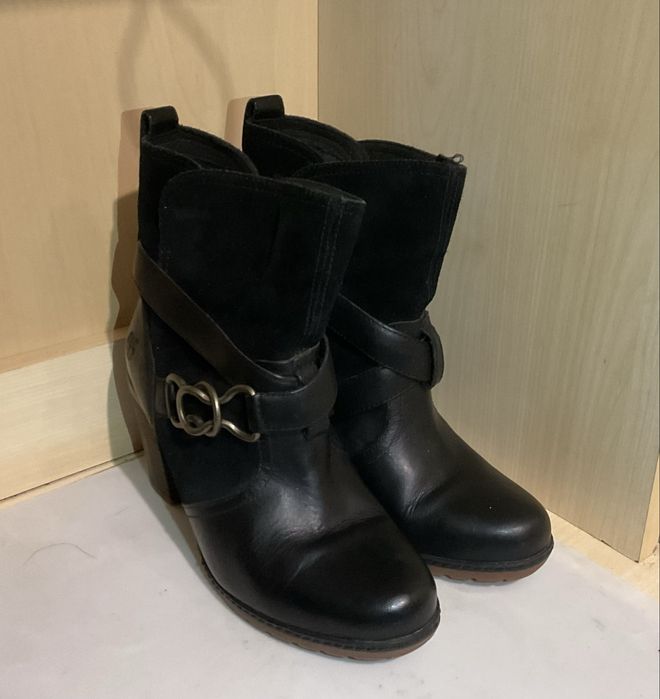 Казаки полусапожки на каблуках Timberland