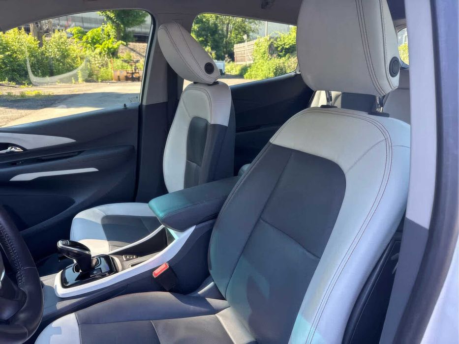 Chevrolet Bolt Ev      2020