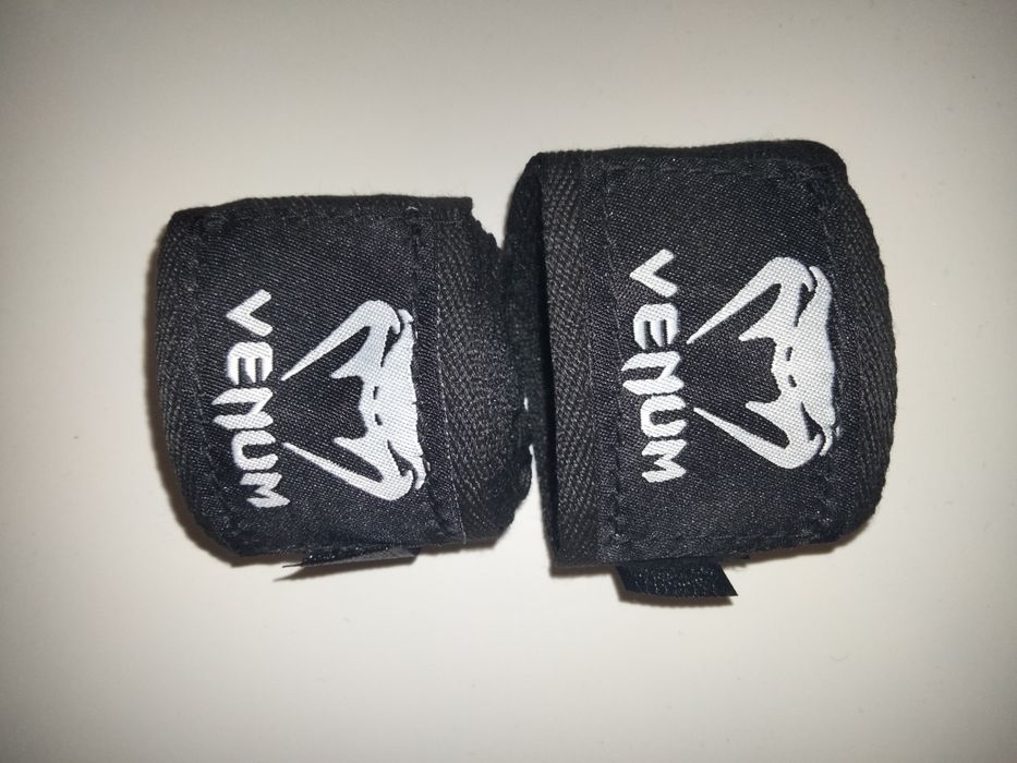 2 Luvas de Proteção para os pés e 2 Ligaduras Venom