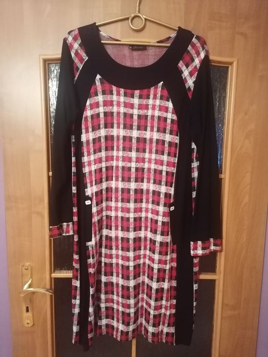 Sukienka w krateczkę rozm. XL!