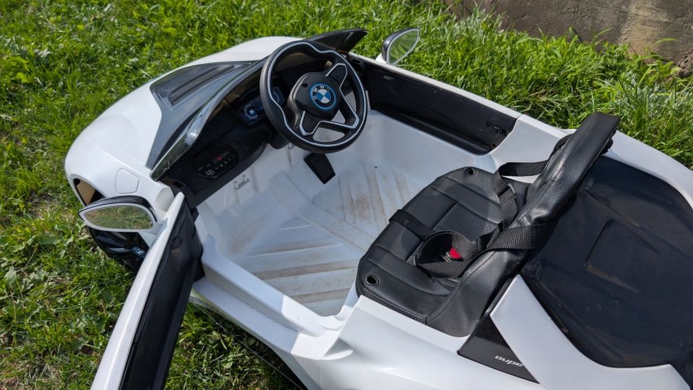 Дитячий електромобіль BMW i8 Coupe, дитячий автомобіль
