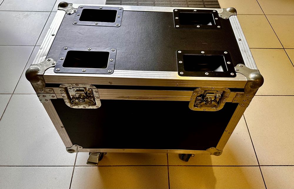 2x Beam/Wash 19x15w Zoom RGBW + flightcase