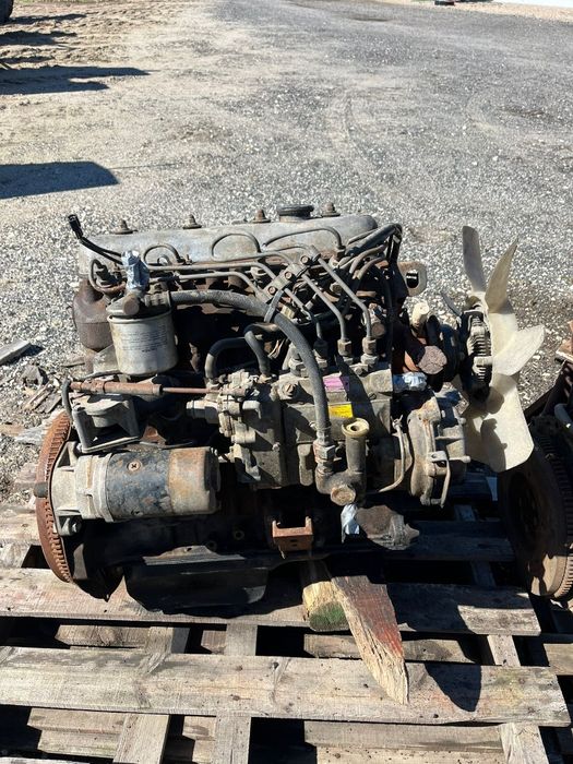 2 Motores Daihatsu Completos para Jipe Portaro (vende se o conjunto)