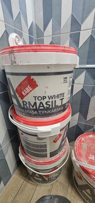 Tynk elewacyjny kabe biały