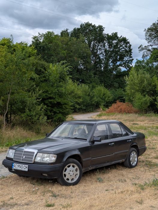 Mercedes- Benz W124