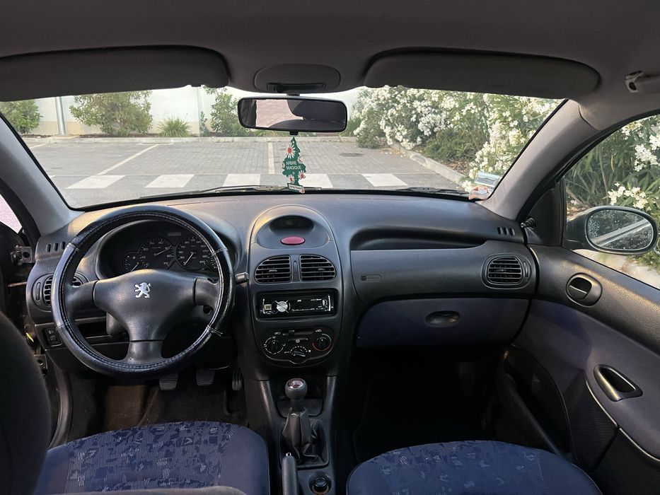 Peugeot 206 1.1 (221.000km) ano - 2000