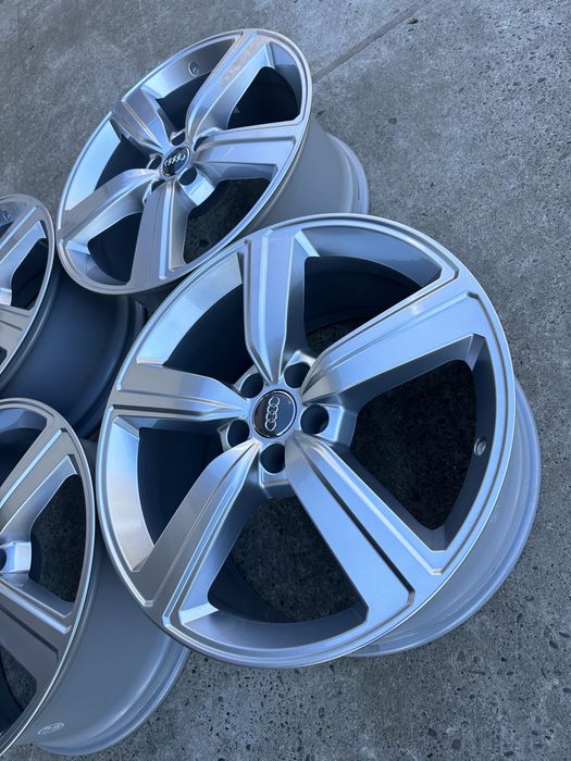 Диски 20 5.112 ЕТ38 9Jx20H2 Audi E-Tron Q7
