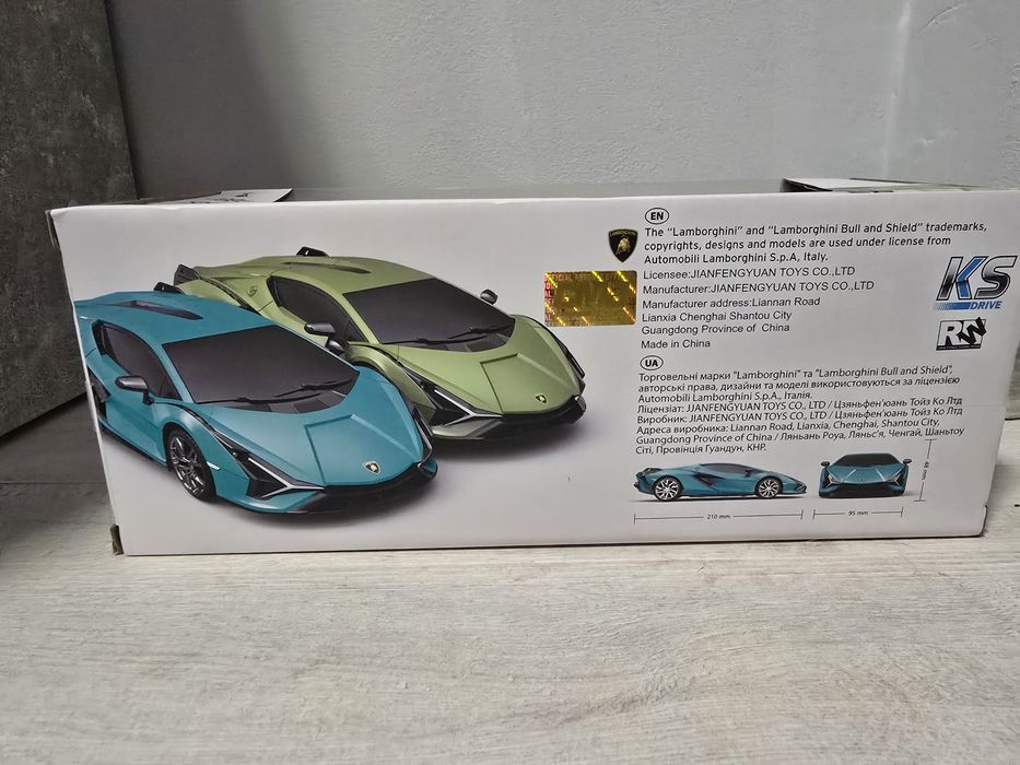 Машинка на радіоуправлінні Lamborghini 21см пульт 2.4Ghz