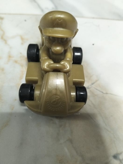 Машинка від Макдональдс Маріо