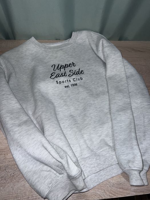 женский серый свитшот