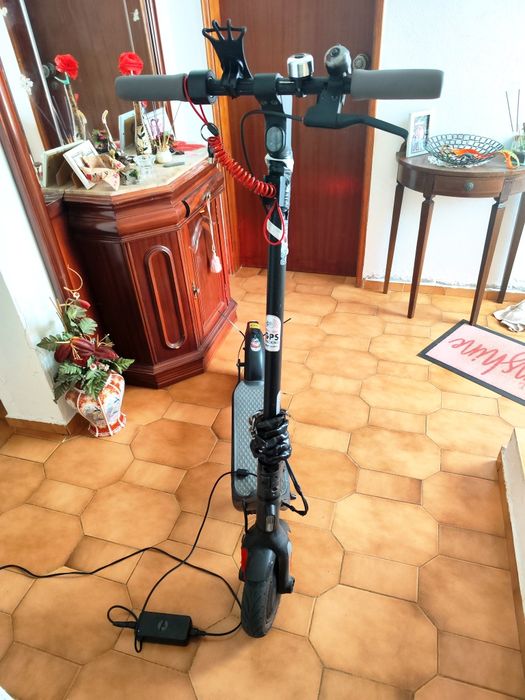 Trotinete Segway Ninebot F25E II muito boa oferta de 2 pneus e 2 câmaras de ar novas
