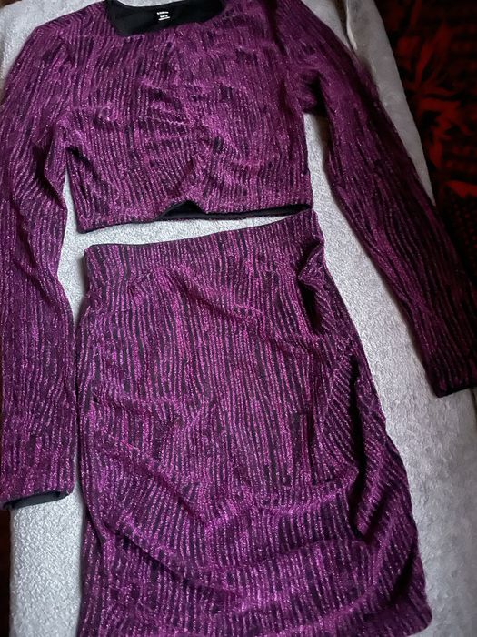 Komplet imprezowy brokatowy crop top + spodniczka Shein S