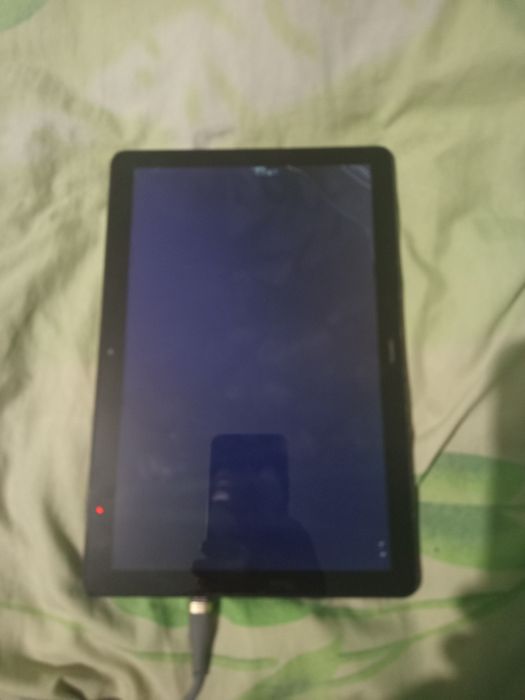 Huawei MediaPad T5 10 (модель AGS2-W09)