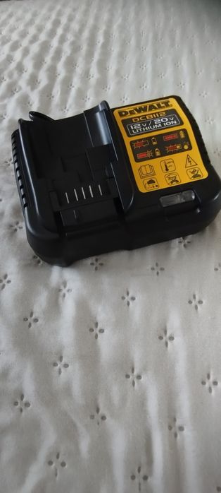 DeWalt ładowarka Nowa