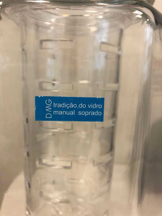 Dispensador de bebidas em vidro, c/ torneira e tampa - NOVO