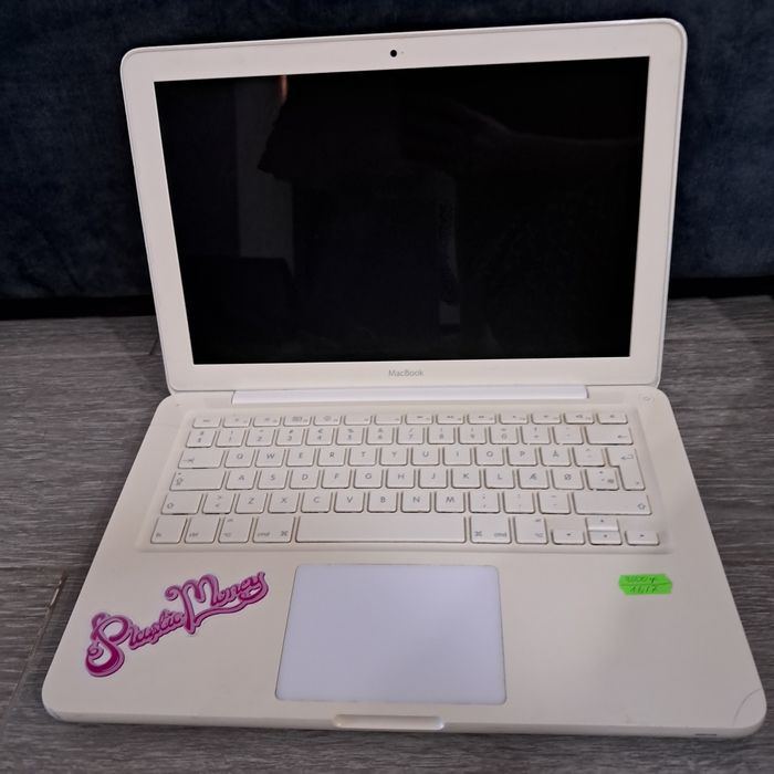 Продам ноутбук MacBook