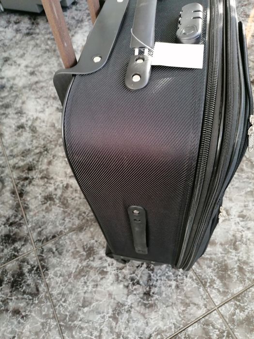 Malas de viagem com rodinhas  de  porão