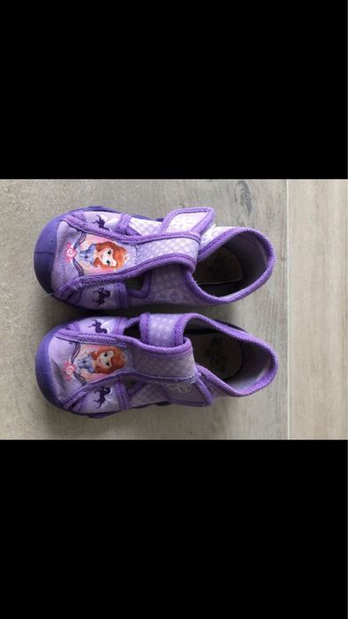 Kapcie 2 pary giętka podeszwa 22